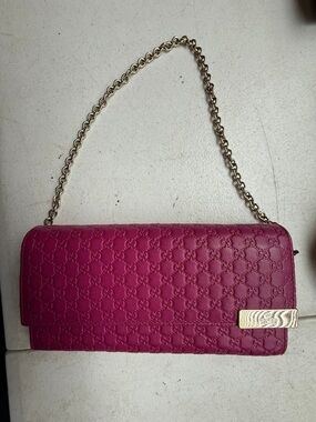 Gucci Pink Leather Shoulder Bag with Gold Chain